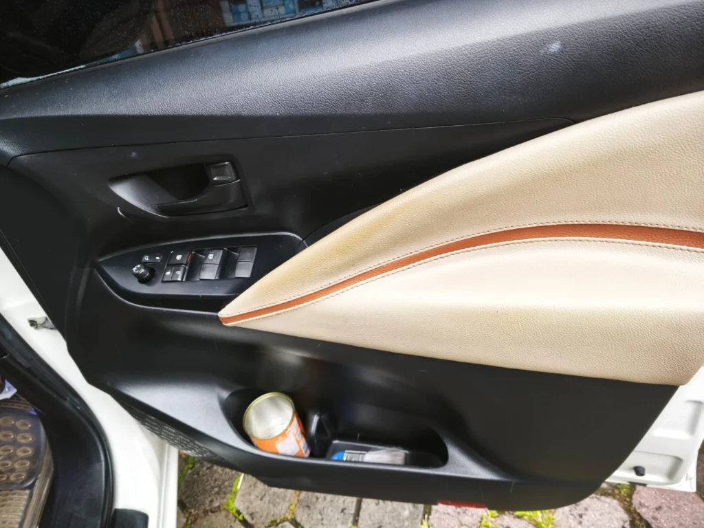 di jual mobil innova reborn pintu depan kanan 1