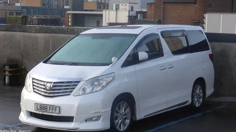 sewa mobil cikarang barat